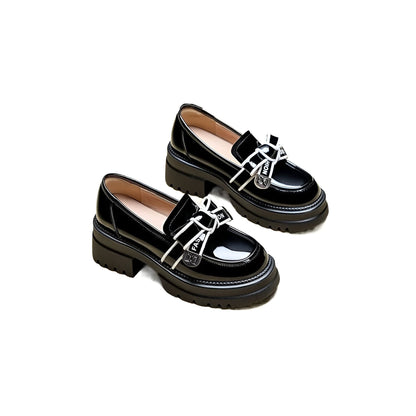 NovaLine Mocassins noirs brillants femme talon épais