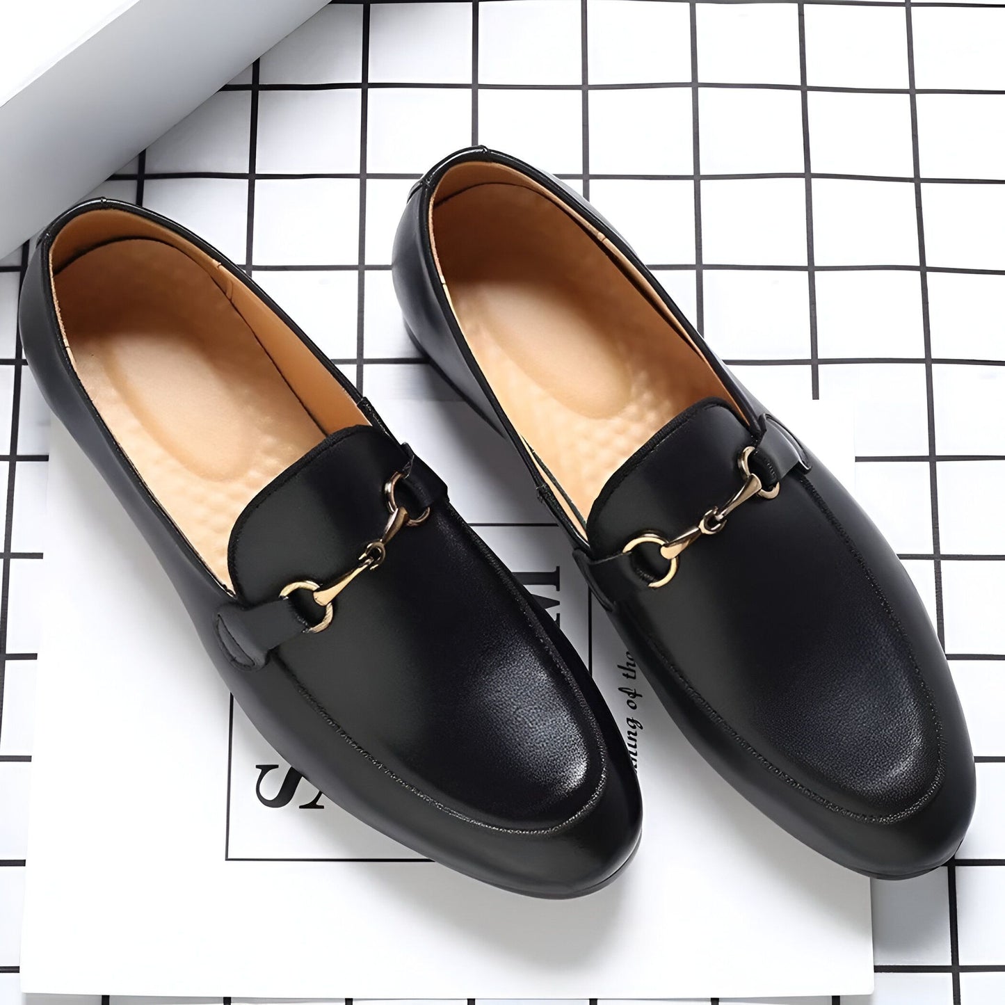 LuxeBrand Mocassins noirs cuir végan boucle dorée
