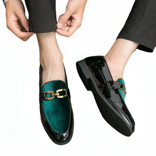 Luxe Mocassins: Noirs Vernis Velours Doré Élégants