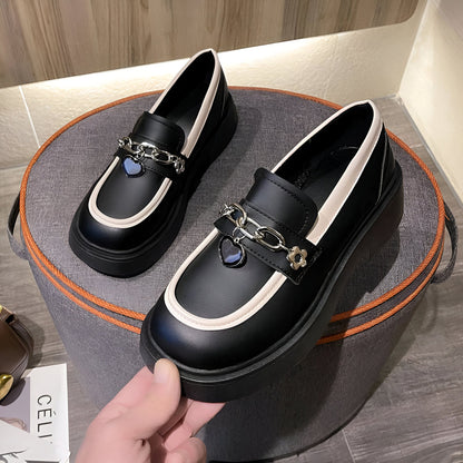 LuxeLine Mocassins plateforme femme chaîne cœur