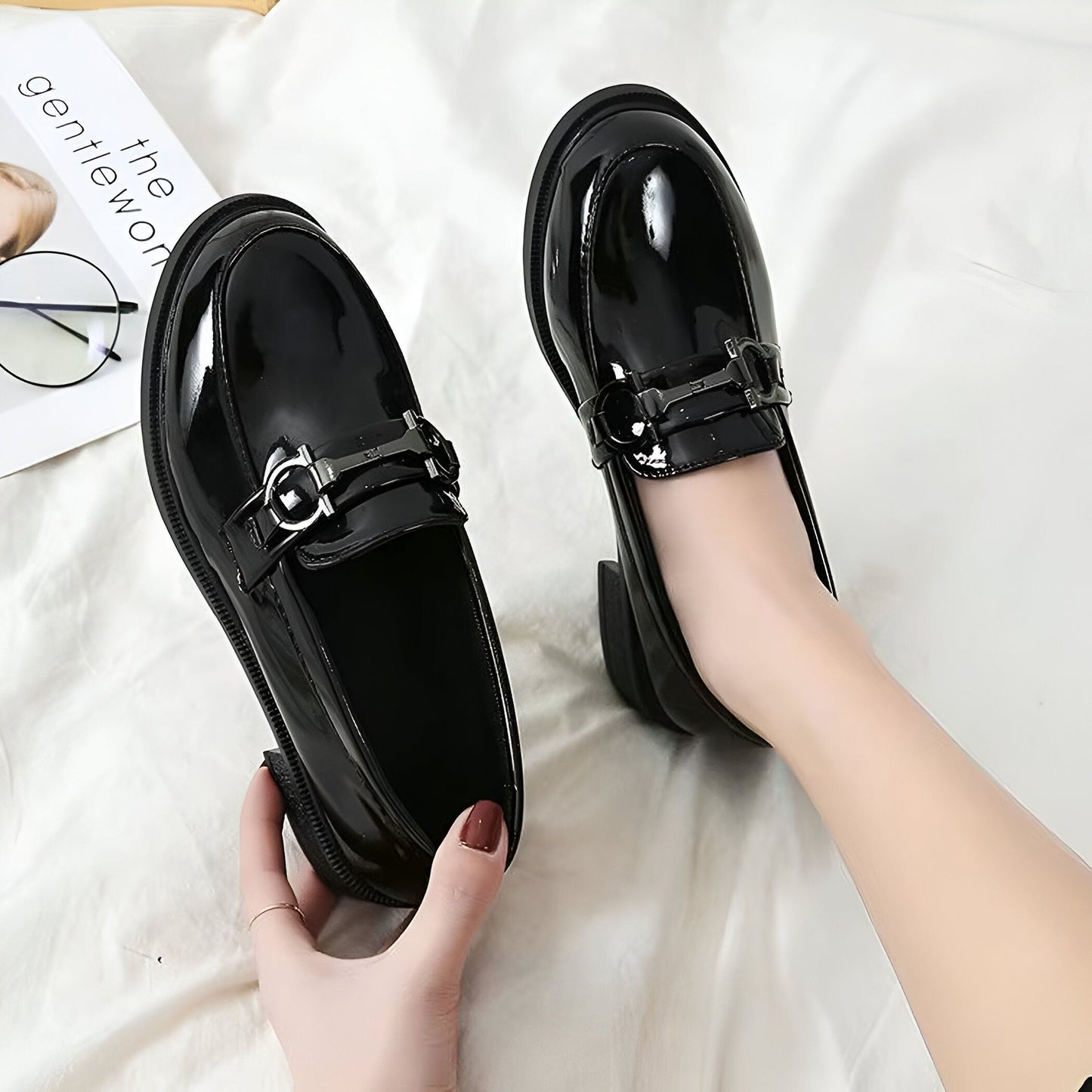NovaLux Mocassins vernis femme métal élégant