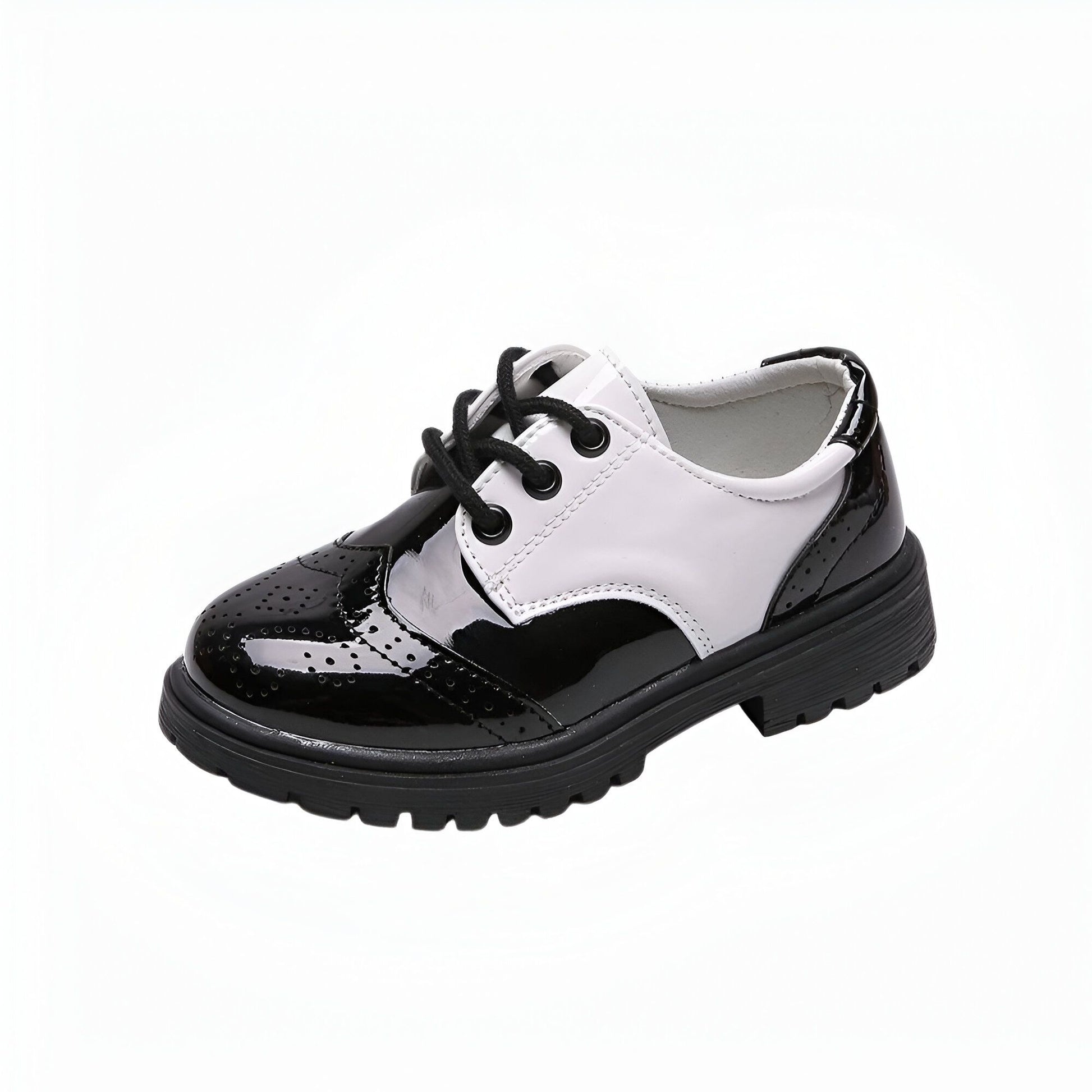 Élégance Kids: Mocassins vernis enfant lacets cérémonie