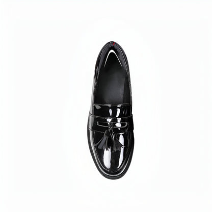 Mocassins Vernis Noirs à Glands - Élégance Femme