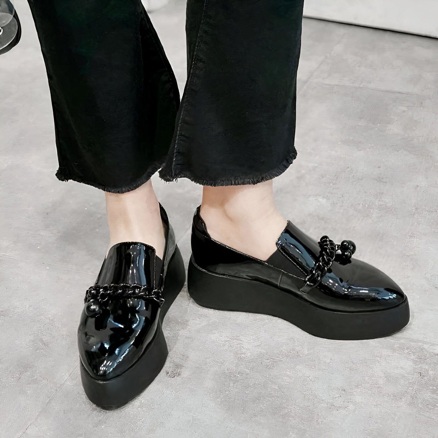 Luxe Mocassins vernis plateforme avec chaîne