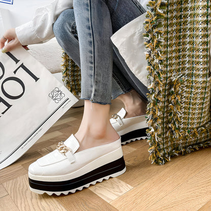 Mules compensées vegan Luxe - Croco & Chaîne dorée